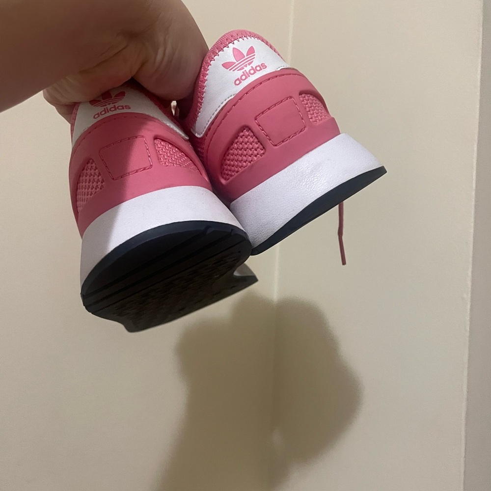 Adidas - Picture 2 of 3